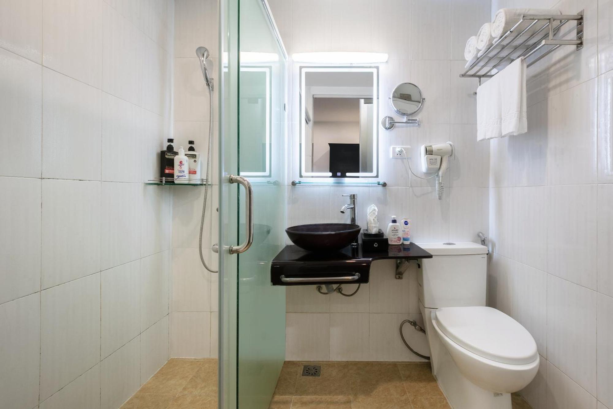 A25 Hotel - 15 Hang Than Hanoi Bagian luar foto